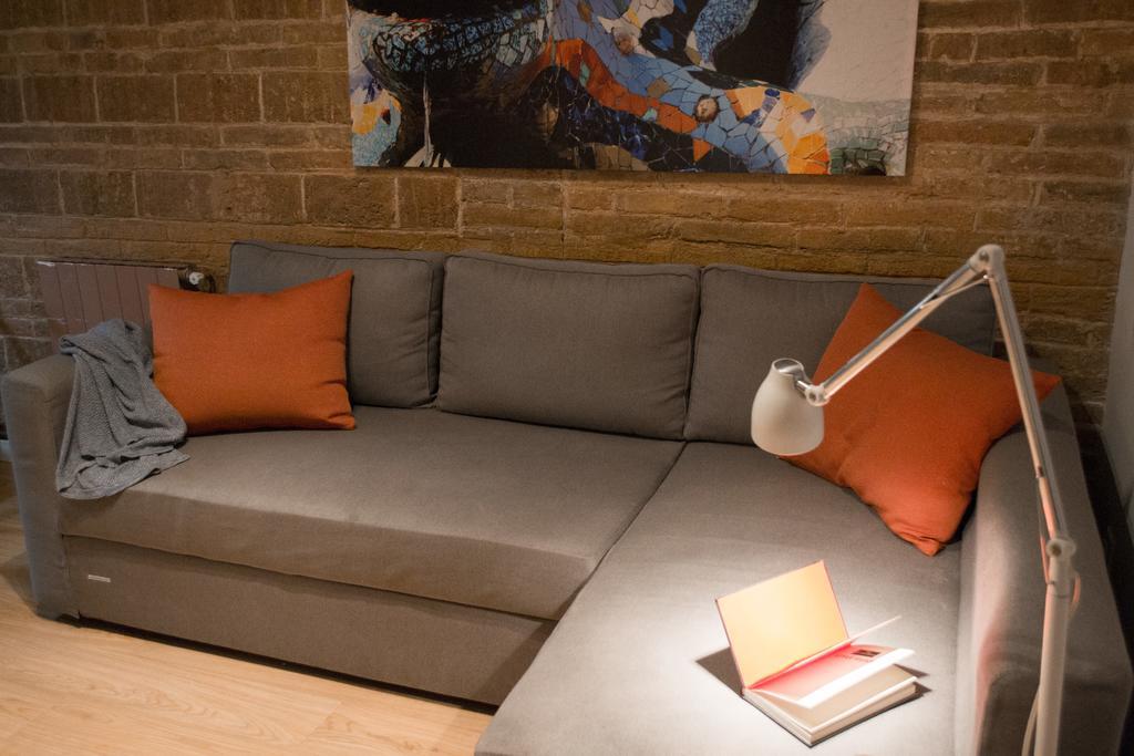 Happy People Ramblas Harbour Apartments Barcelona Room photo