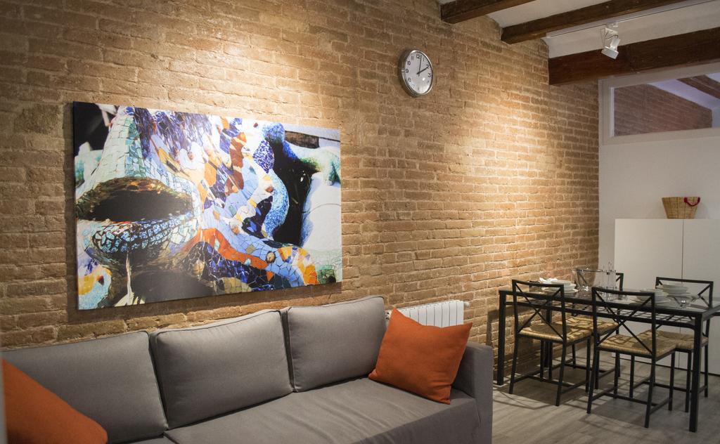 Happy People Ramblas Harbour Apartments Barcelona Room photo