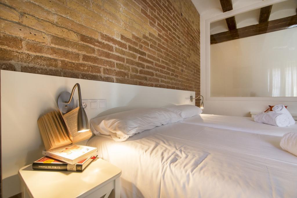 Happy People Ramblas Harbour Apartments Barcelona Exterior photo