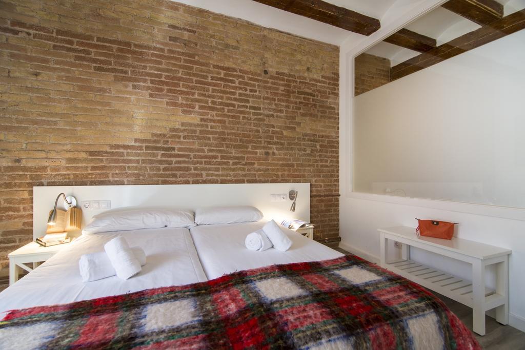 Happy People Ramblas Harbour Apartments Barcelona Exterior photo