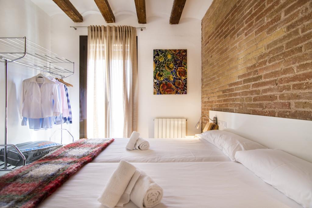 Happy People Ramblas Harbour Apartments Barcelona Exterior photo